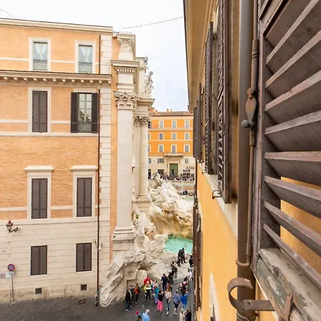 Iflat Golden Gem In Trevi Апартаменты *